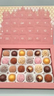 Die Besonderheit unserer Adventskalender: Ton an☝️🙂
#adventskalender #Pralinen #handmadewithlove #burgbernheim #regional #rothenburgobdertauber #konditorenkunst #onlineshopping