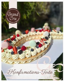 Gerne machen wir auch eure Torte zur Konfirmation oder Kommunion. Kontaktiert uns einfach. 🤗

#konfirmation #kommunion #Torte #handmadewithlove #pastry